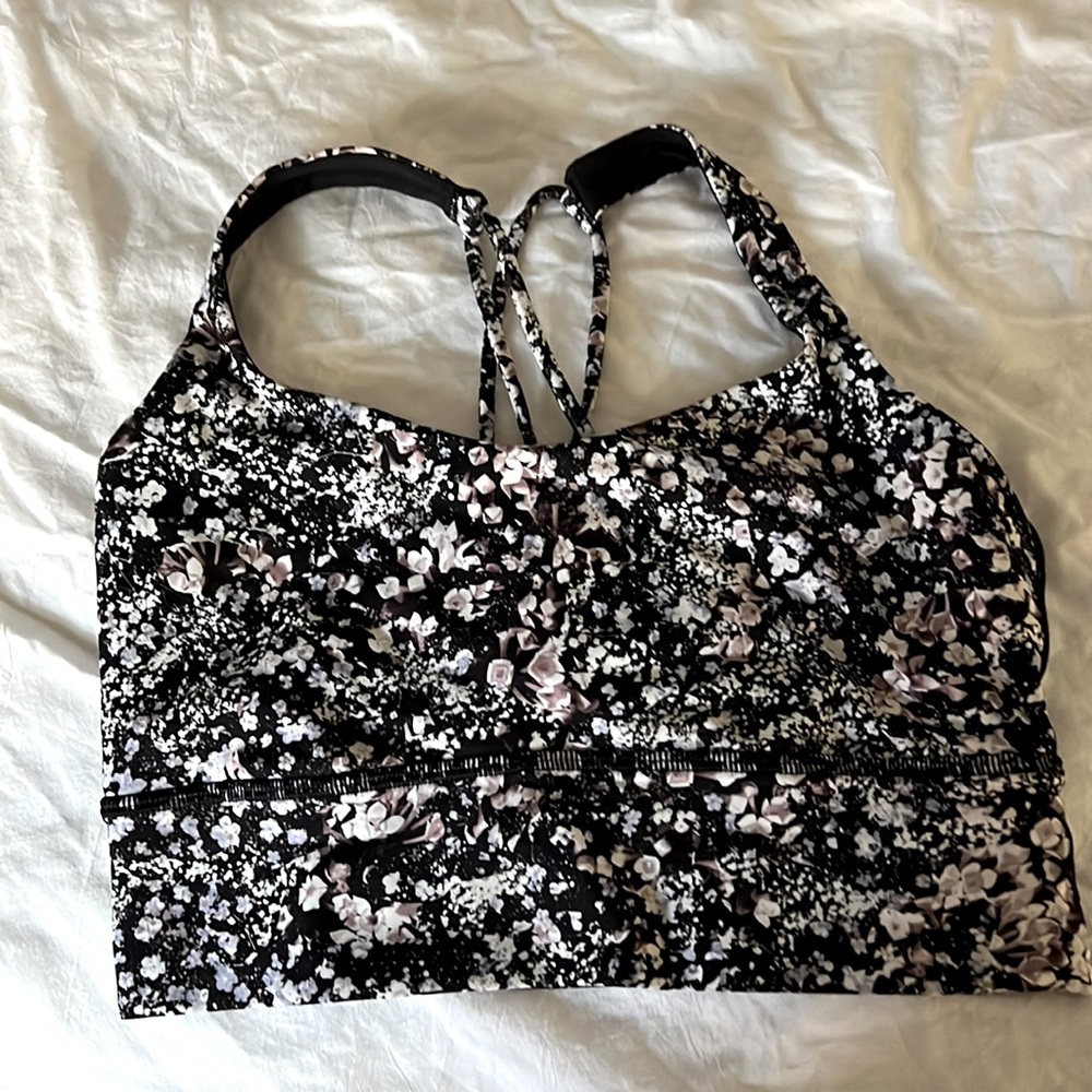 Lululemon Free To Be Bra Long Line size 4. Excellent Used Condition.
